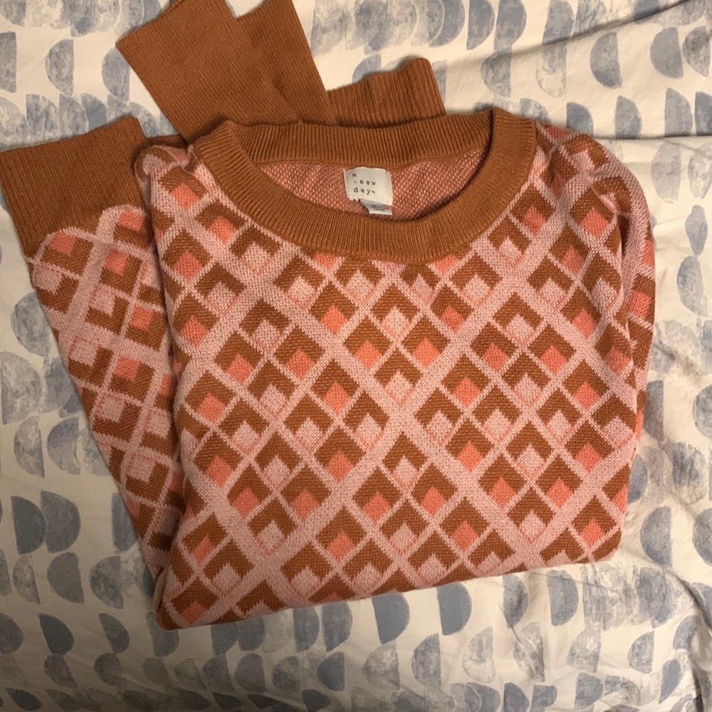 A New Day crew neck argyle sweater